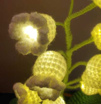 Luma Blossom Lily Night Lamp